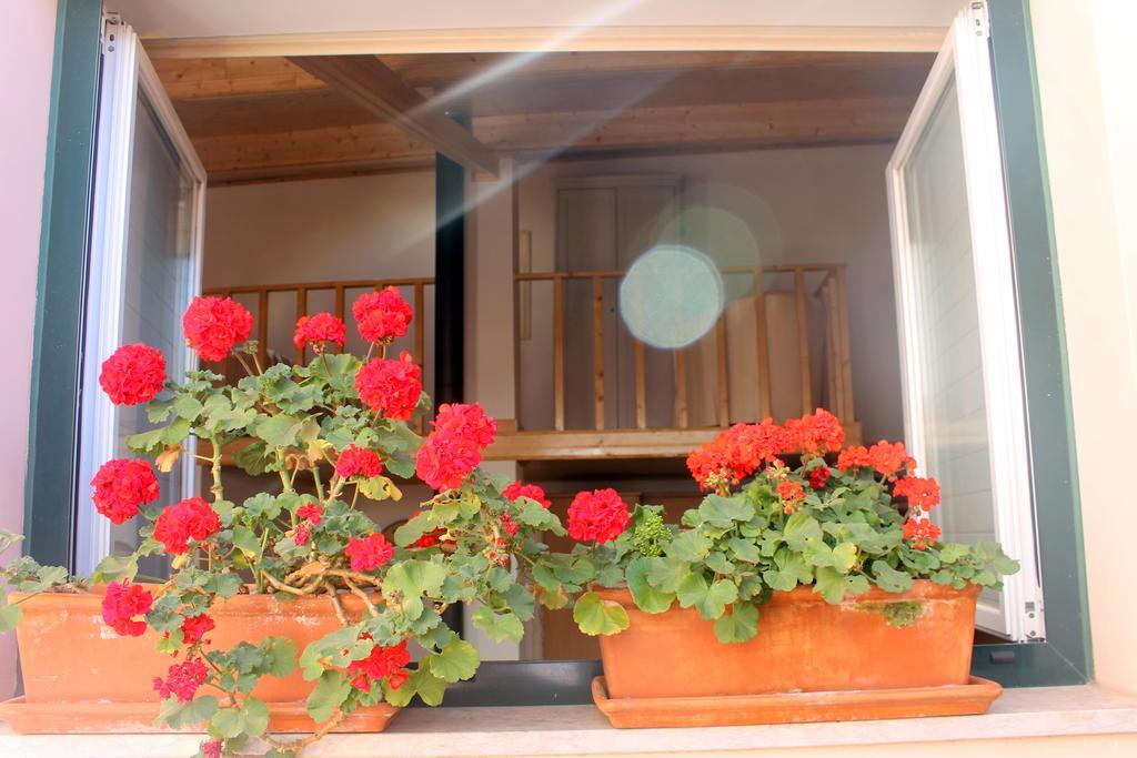 Bairro Alto House, By Timecooler Apartman Lisboa Szoba fotó